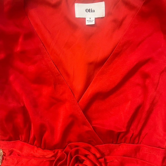 Red satin blouse - Picture 3 of 3